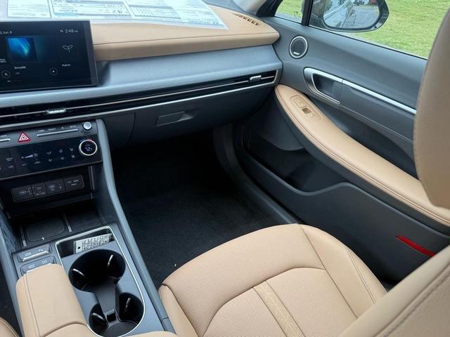 Photo of 2025 Portofino Gray Hyundai SONATA Hybrid