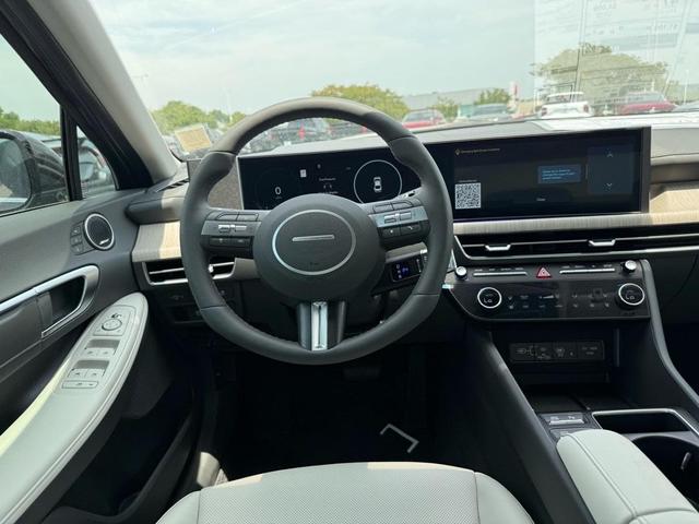 Photo of 2025 Portofino Gray Hyundai SONATA Hybrid