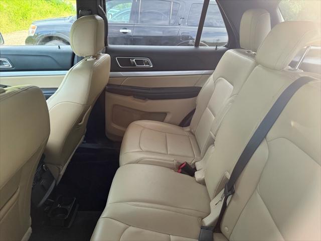 Photo of 2016 Guard Metallic Ford Explorer