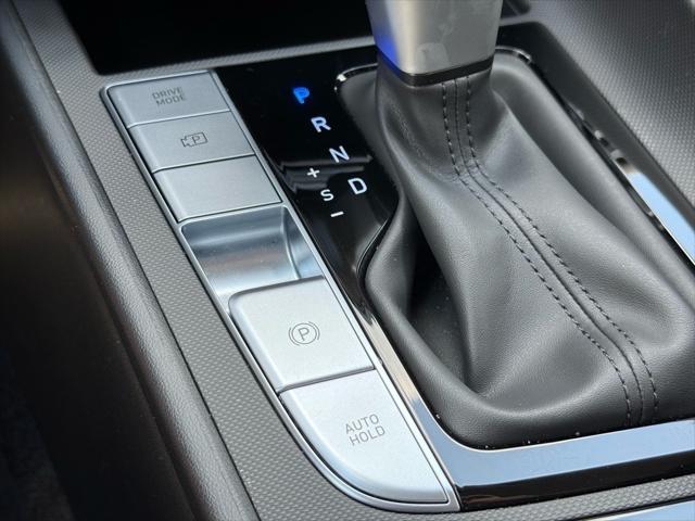 Photo of 2025 Amazon Gray Hyundai ELANTRA HEV