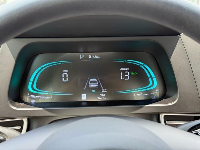 Photo of 2025 Amazon Gray Hyundai ELANTRA HEV