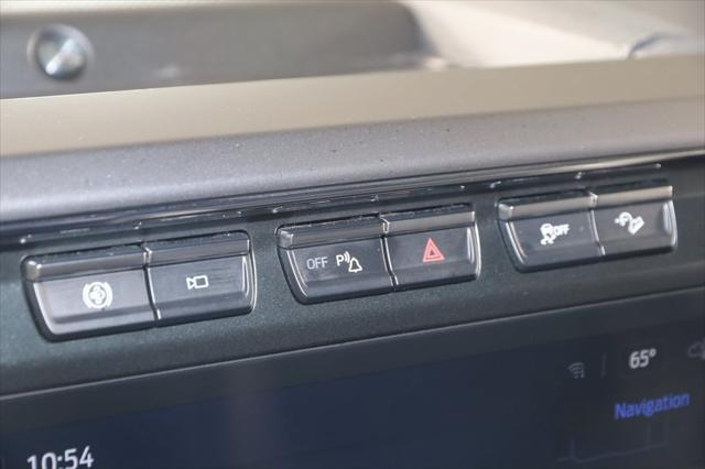 Photo of 2023 Agate Black Metallic Ford F-250