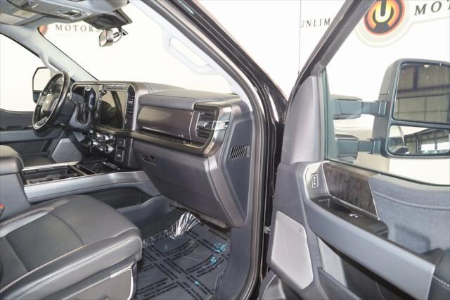 Photo of 2023 Agate Black Metallic Ford F-250