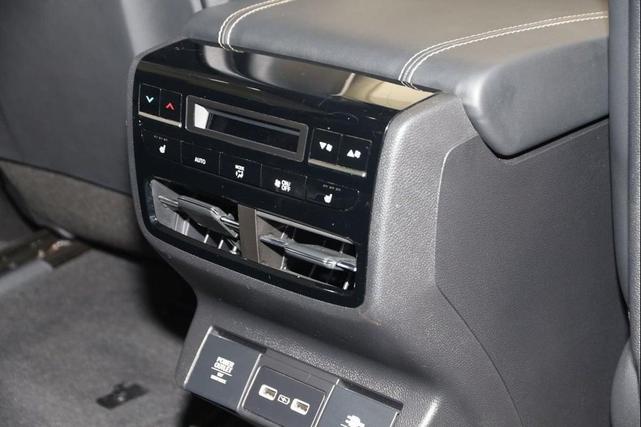 Photo of 2023 Majestic Black Pearl Acura MDX