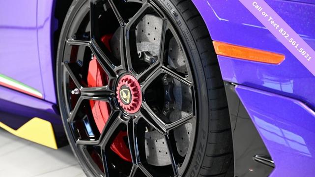 Photo of 2021 Purple Lamborghini Aventador SVJ