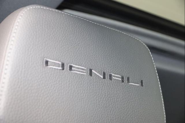 Photo of 2023 White Frost GMC Sierra 3500
