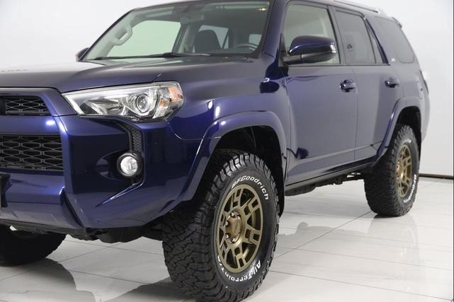 Photo of 2018 Nautical Blue Metallic Toyota 4Runner