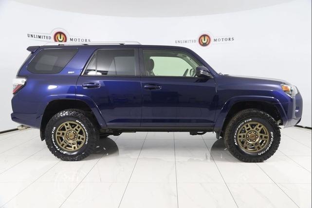Photo of 2018 Nautical Blue Metallic Toyota 4Runner