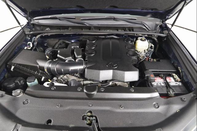 Photo of 2018 Nautical Blue Metallic Toyota 4Runner