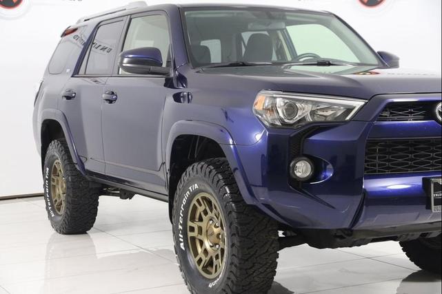 Photo of 2018 Nautical Blue Metallic Toyota 4Runner