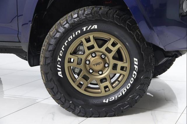 Photo of 2018 Nautical Blue Metallic Toyota 4Runner