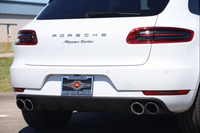 Photo of 2017 White Porsche Macan