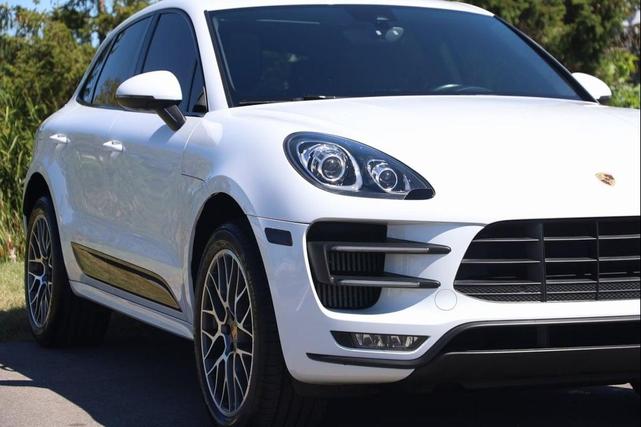 Photo of 2017 White Porsche Macan