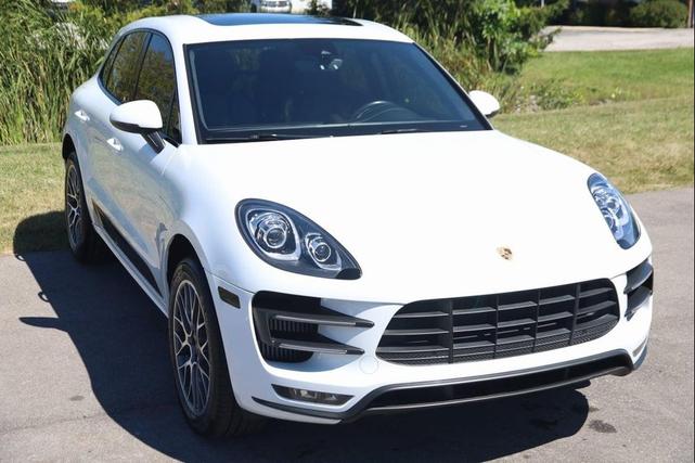 Photo of 2017 White Porsche Macan