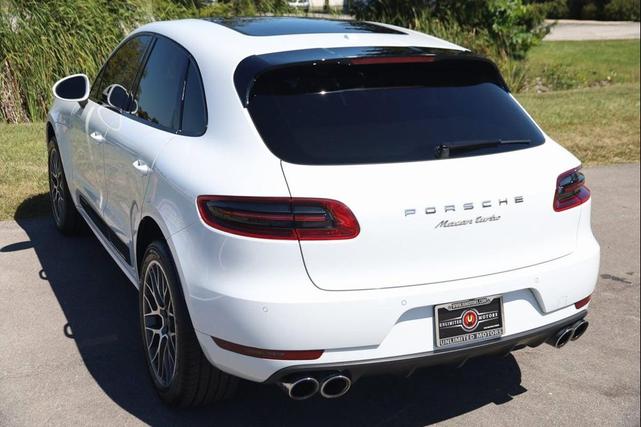 Photo of 2017 White Porsche Macan