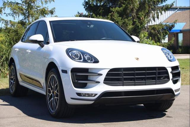 Photo of 2017 White Porsche Macan