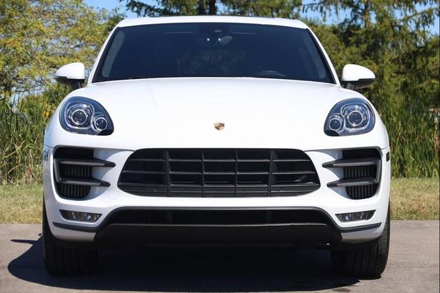 Photo of 2017 White Porsche Macan