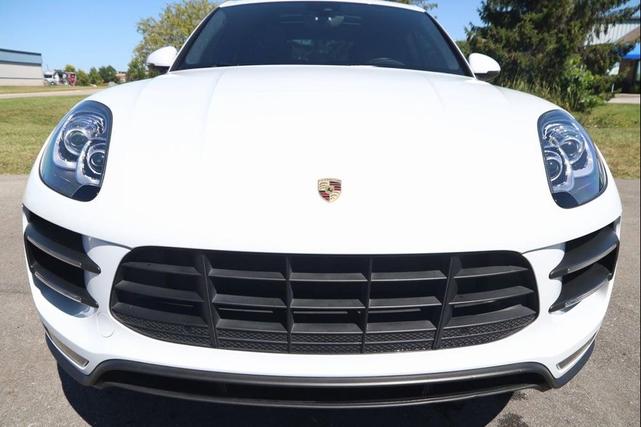 Photo of 2017 White Porsche Macan
