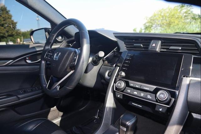 Photo of 2020 Crystal Black Pearl Honda Civic