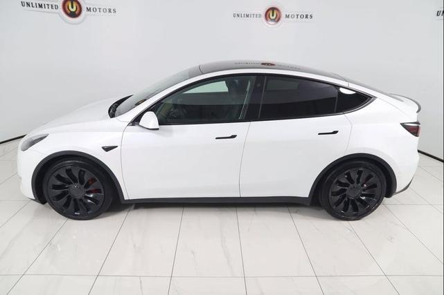 Photo of 2022 Pearl White Multi-Coat Tesla Model Y