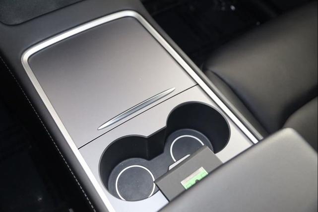 Photo of 2022 Pearl White Multi-Coat Tesla Model Y