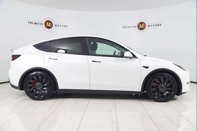 Photo of 2022 Pearl White Multi-Coat Tesla Model Y