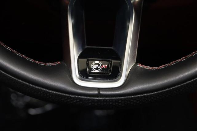 Photo of 2024 Ultra Blue Metallic Jaguar F-PACE
