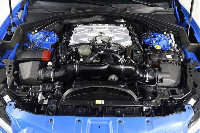 Photo of 2024 Ultra Blue Metallic Jaguar F-PACE