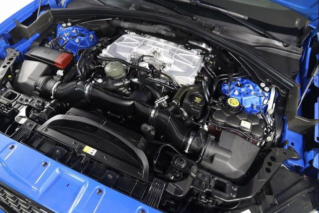 Photo of 2024 Ultra Blue Metallic Jaguar F-PACE