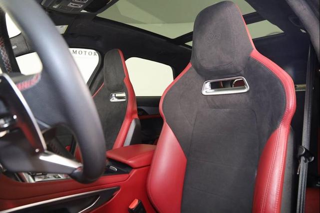 Photo of 2024 Ultra Blue Metallic Jaguar F-PACE