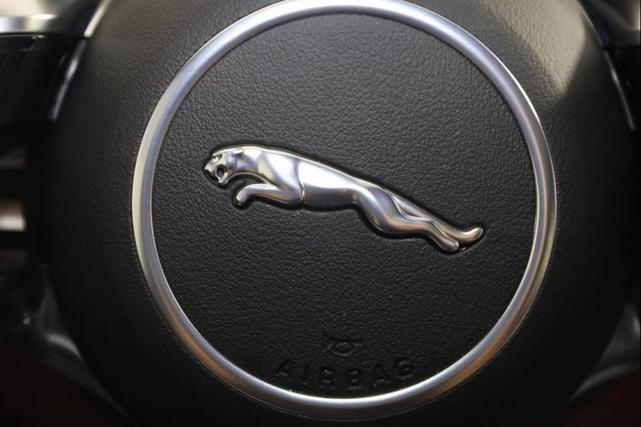Photo of 2024 Ultra Blue Metallic Jaguar F-PACE