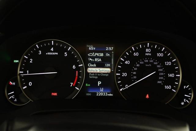Photo of 2022 Atomic Silver Lexus RX 350