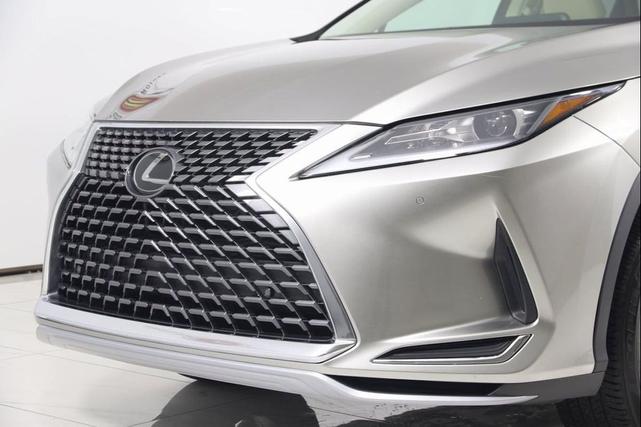 Photo of 2022 Atomic Silver Lexus RX 350