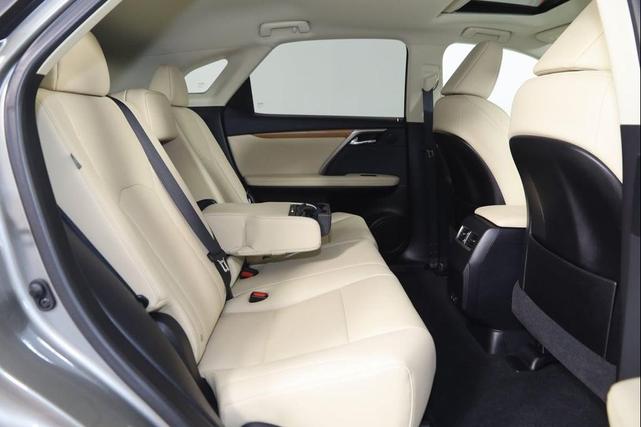Photo of 2022 Atomic Silver Lexus RX 350