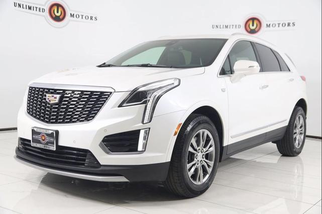Photo of 2022 Crystal White Tricoat Cadillac XT5