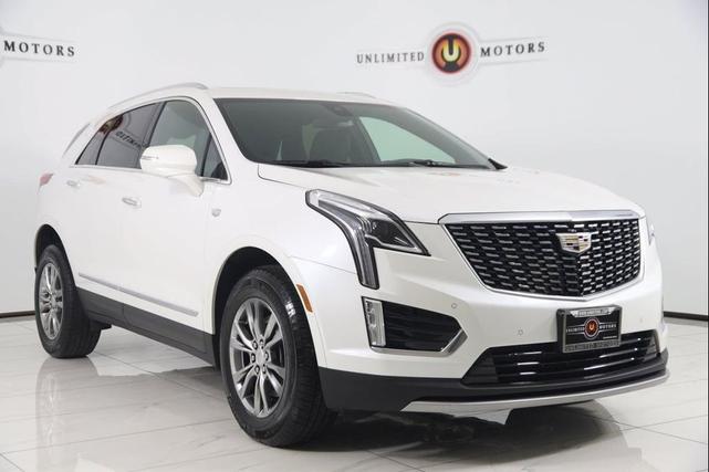Photo of 2022 Crystal White Tricoat Cadillac XT5