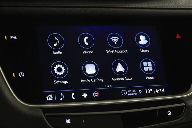 Photo of 2022 Crystal White Tricoat Cadillac XT5