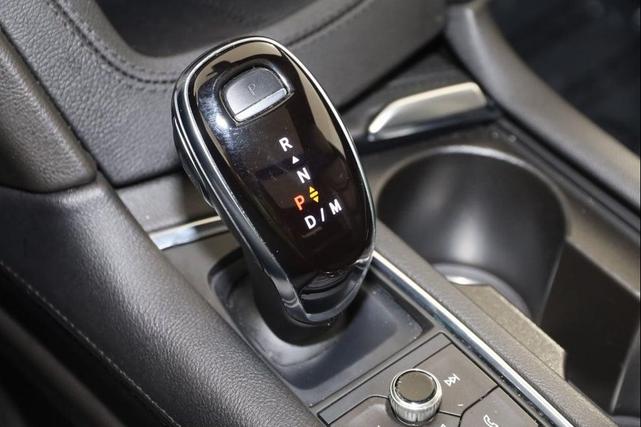 Photo of 2022 Crystal White Tricoat Cadillac XT5