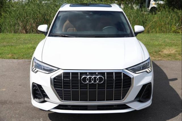 Photo of 2025 Arkona White Audi Q3