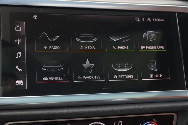 Photo of 2025 Arkona White Audi Q3