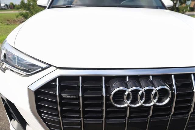 Photo of 2025 Arkona White Audi Q3