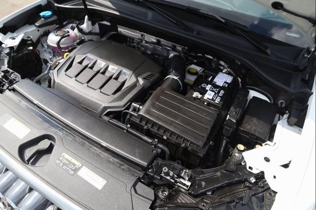 Photo of 2025 Arkona White Audi Q3