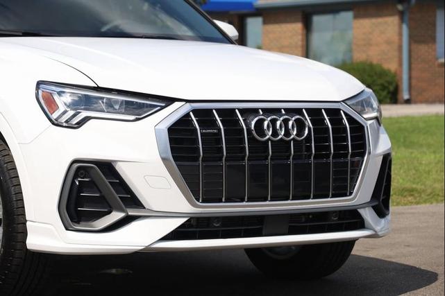Photo of 2025 Arkona White Audi Q3