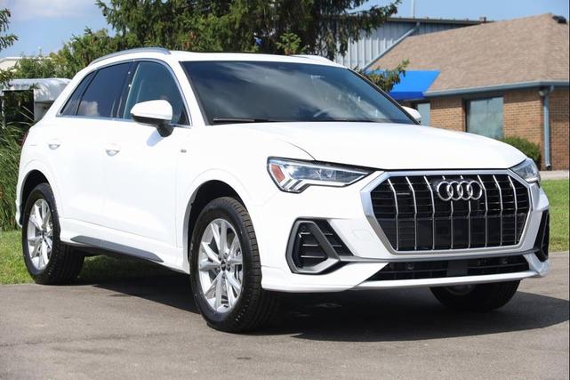 Photo of 2025 Arkona White Audi Q3