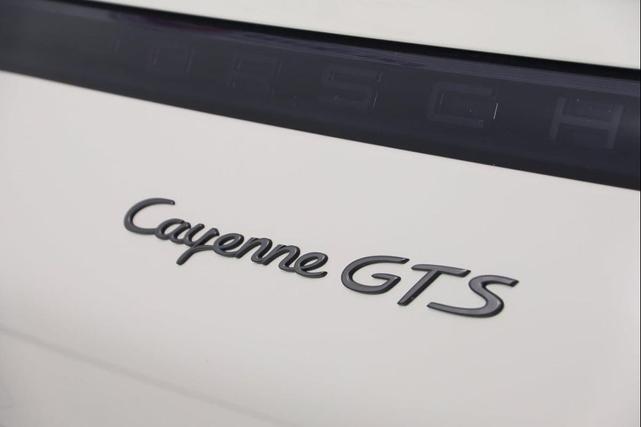 Photo of 2022 Chalk Porsche Cayenne