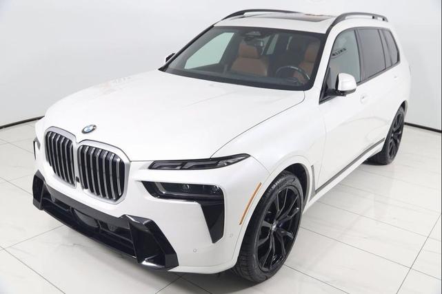Photo of 2023 White Metallic BMW X7