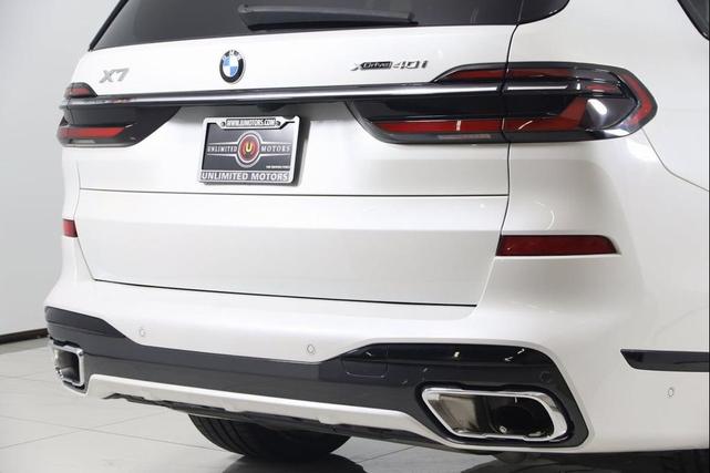 Photo of 2023 White Metallic BMW X7