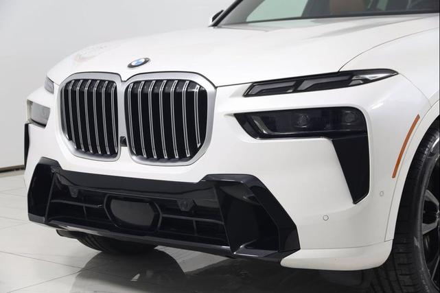 Photo of 2023 White Metallic BMW X7