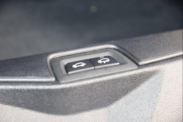 Photo of 2023 White Metallic BMW X7