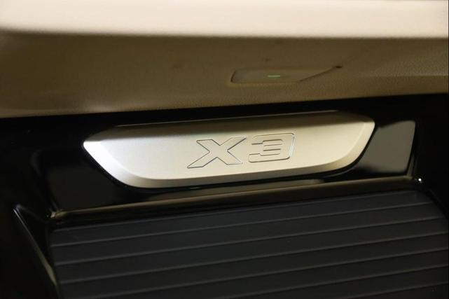 Photo of 2022 Alpine White BMW X3